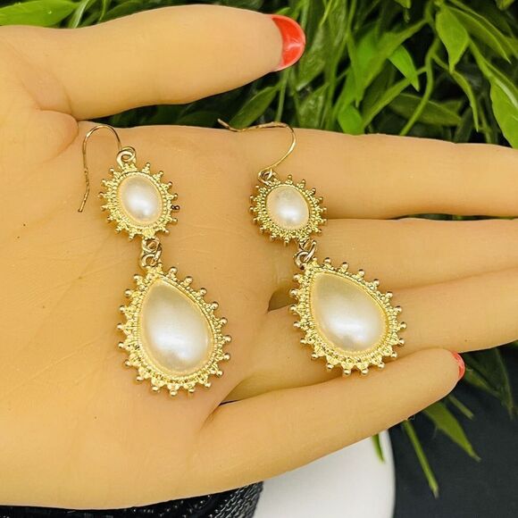 Vintage Earrings Pearls Dangle Drop Faux Pearl Center Pierced Gold Tone 4307 - Picture 5 of 6